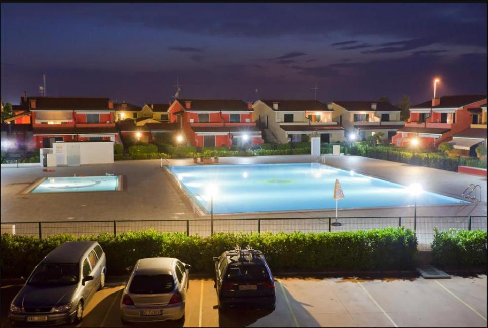 Iris 20 In Posizione Strategica, Indipendente, All'Interno Del Villaggio Dei Fiori Caorle Exteriér fotografie
